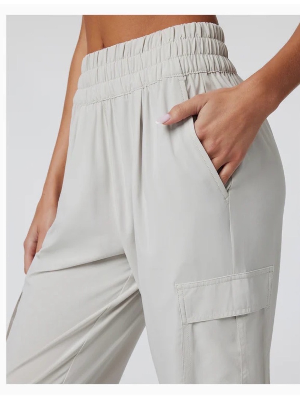 Vuori High-Waist Cargo Joggers - Picture 3 of 7
